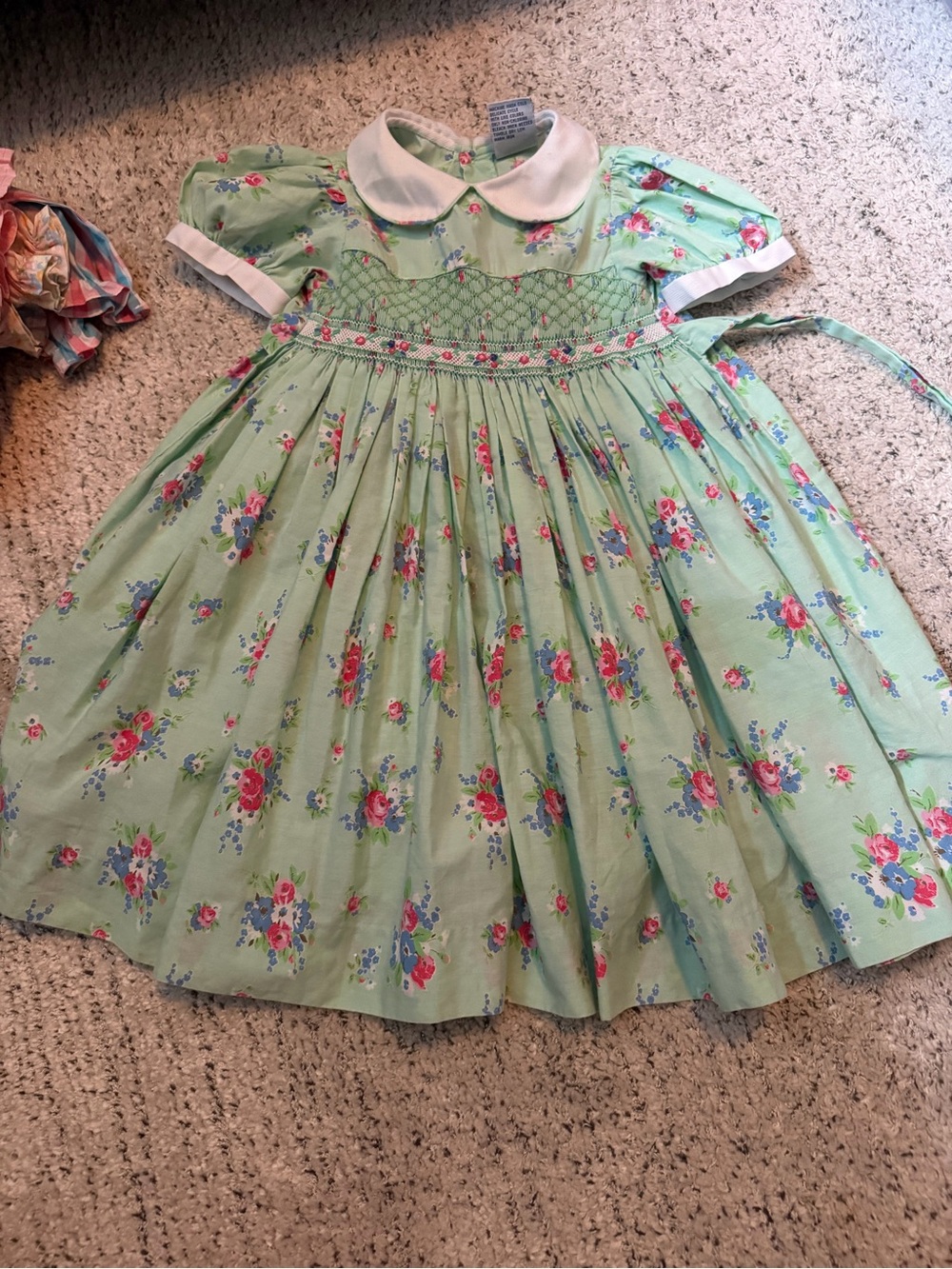 Carriage Boutique Mint Green Floral Smocked Dress with White Collar Euc size 4